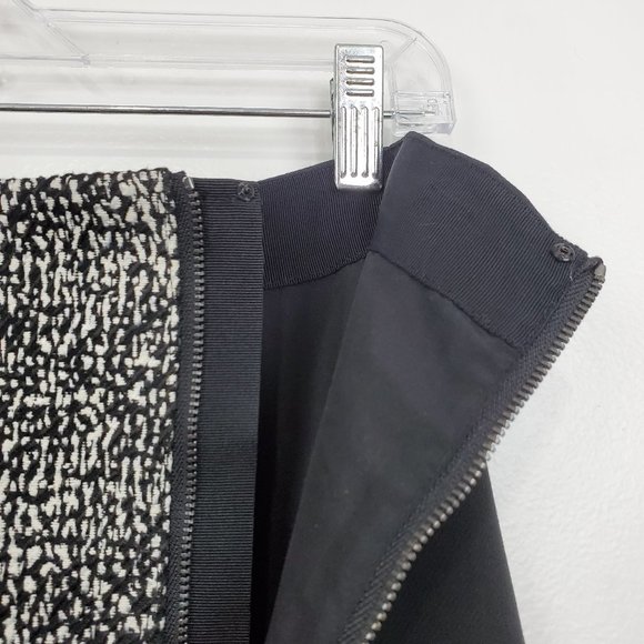Ann Taylor Factory Black White Mixed Media Career Zip Front Pencil Skirt Size 2P - Picture 10 of 13